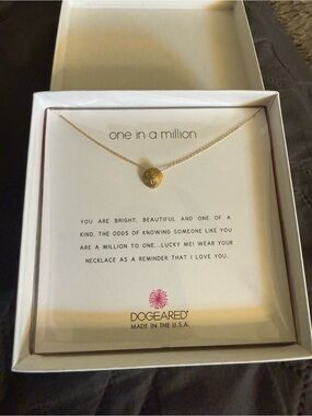Dogeared Gold 'One in a Million' 16 inch sand dollar Necklace